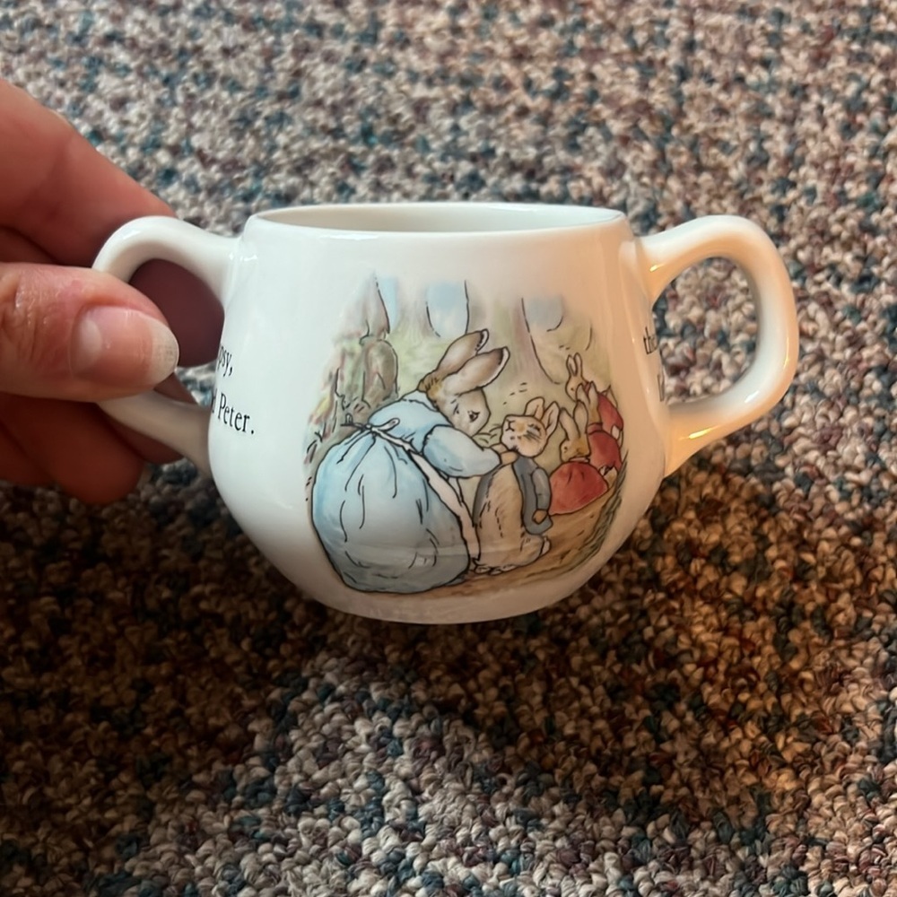 Peter Rabbit Wedgewood nursery set and trinket dish - Picture 10 of 14